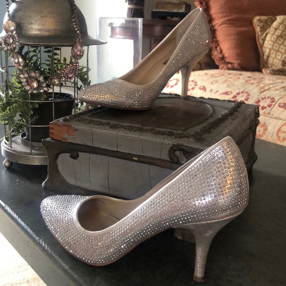 Pumps - Picture 4 of 8